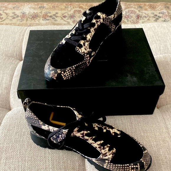 G.I.L.I. Shoes - Hill GI Janna Coffee and Snake print Sneaker